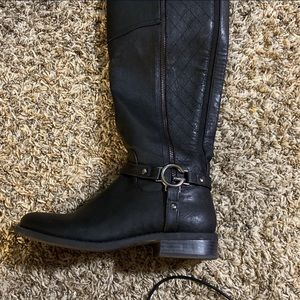 Black GUESS boots